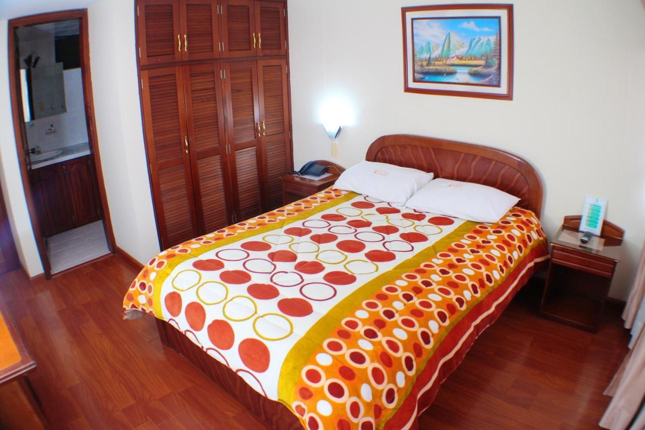 Hotel Santa Isabel 2 이피알레스 외부 사진