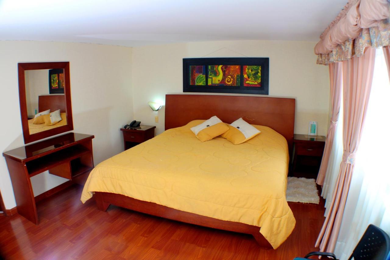 Hotel Santa Isabel 2 이피알레스 외부 사진