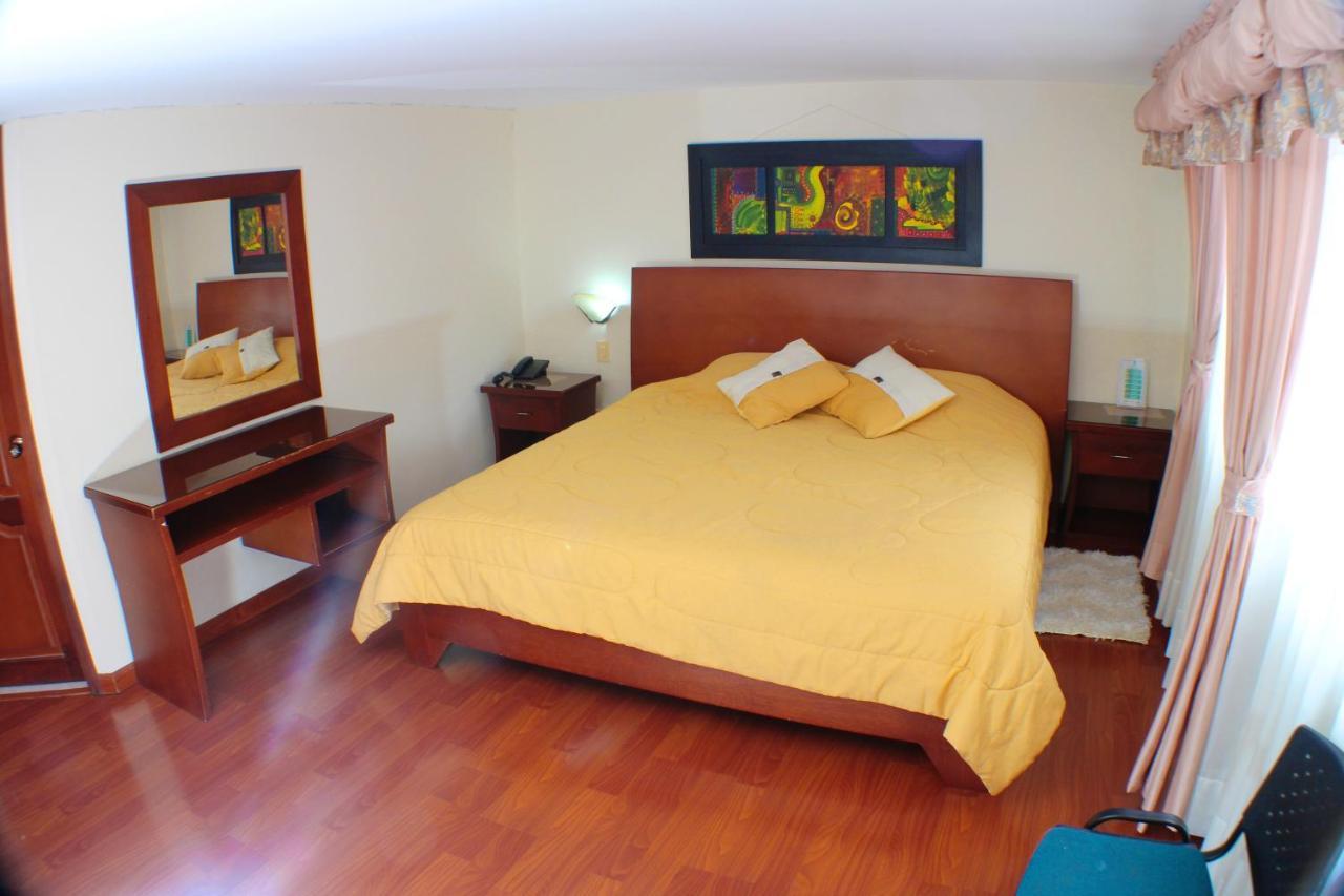 Hotel Santa Isabel 2 이피알레스 외부 사진