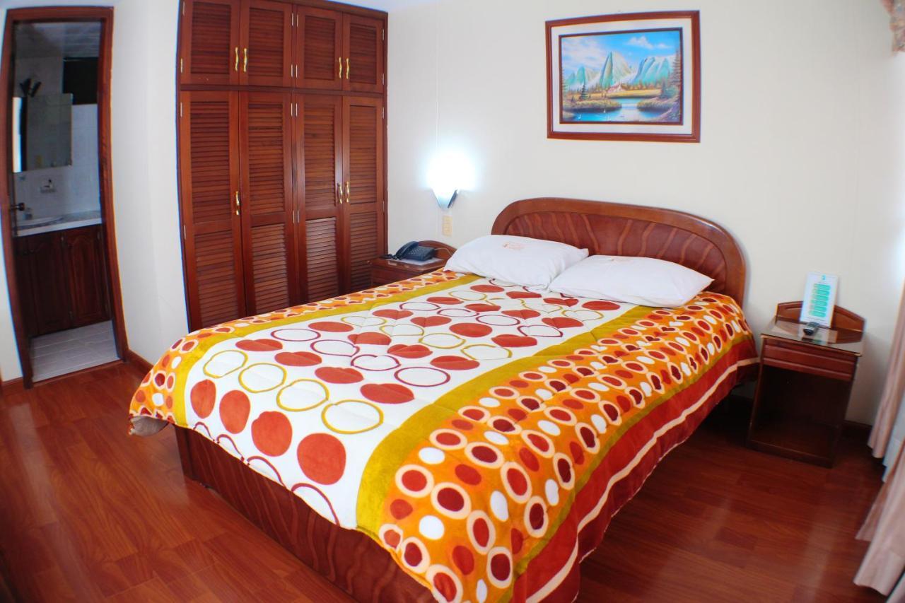 Hotel Santa Isabel 2 이피알레스 외부 사진