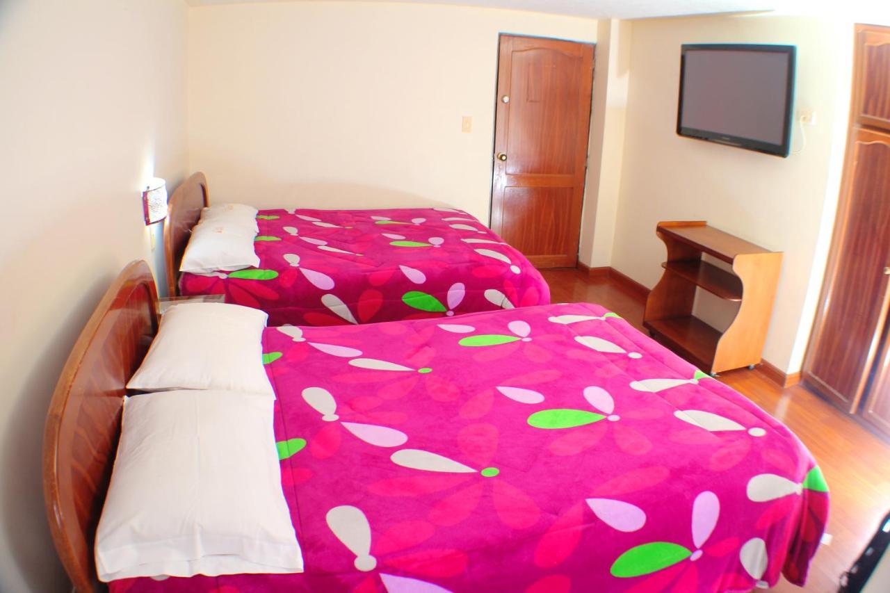 Hotel Santa Isabel 2 이피알레스 외부 사진