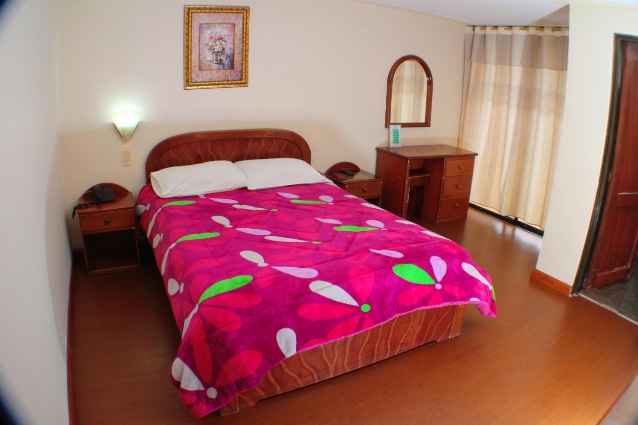Hotel Santa Isabel 2 이피알레스 외부 사진