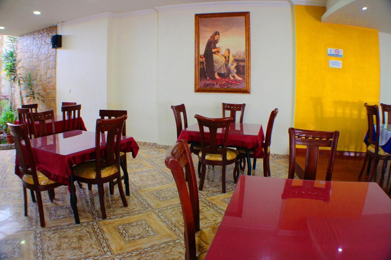 Hotel Santa Isabel 2 이피알레스 외부 사진