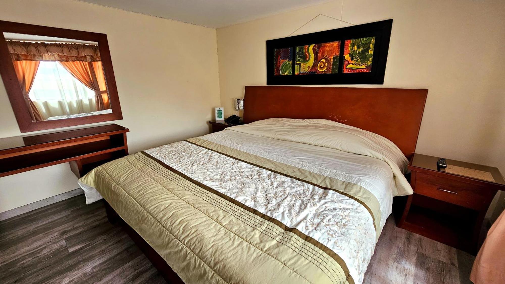 Hotel Santa Isabel 2 이피알레스 외부 사진