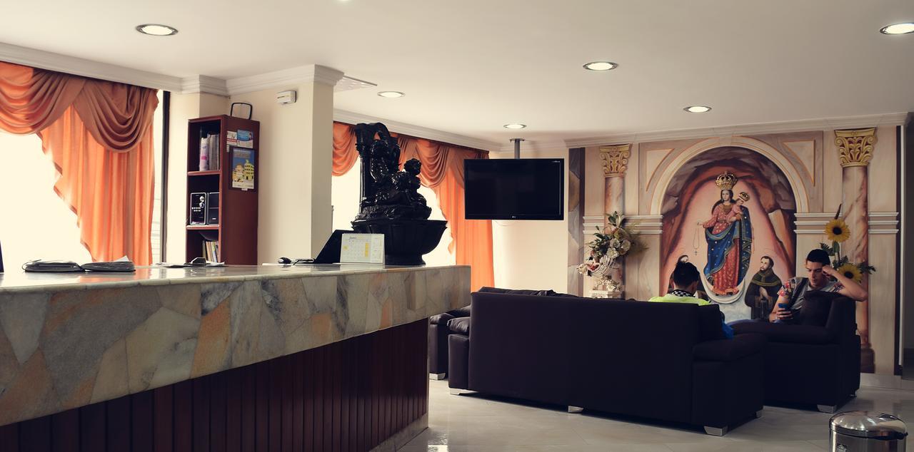 Hotel Santa Isabel 2 이피알레스 외부 사진